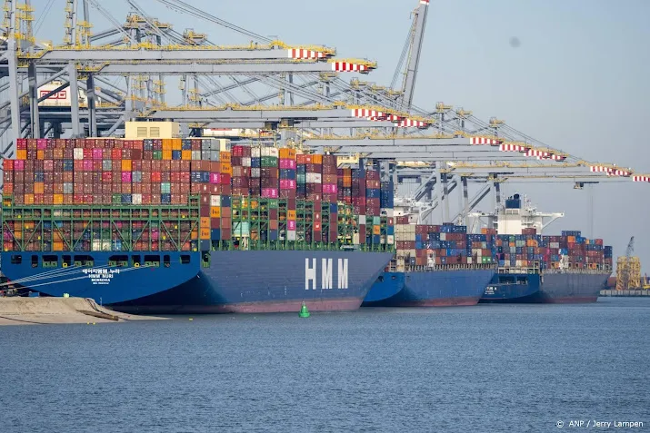 hoekstra sluiten haven rotterdam voor russen niet onbespreekbaar