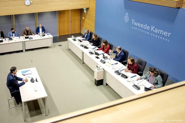 hoekstra wilde tot het gaatje olies moesten rekening betalen