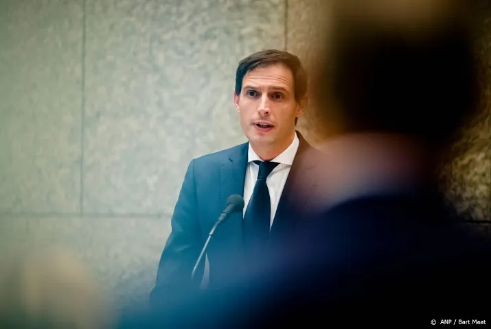 hoekstra witwaskwestie niet alleen bij banken