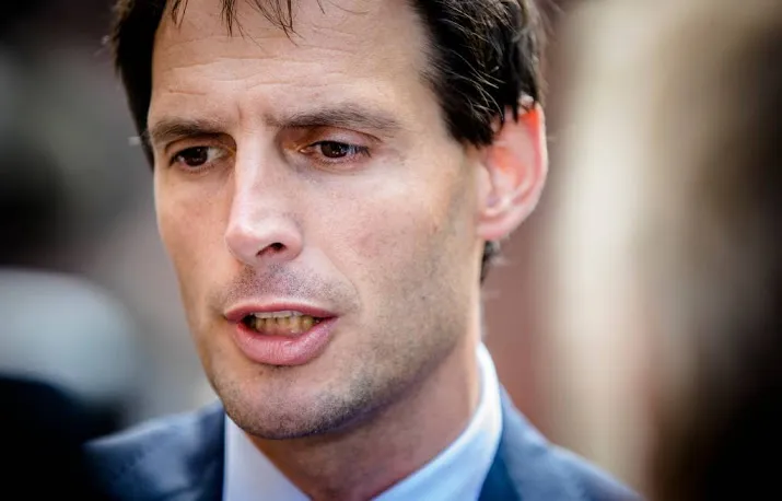 hoekstra zaak ing buitengewoon ernstig