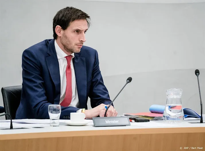 hoekstra ziet oekraine zeker wel lid worden van de eu