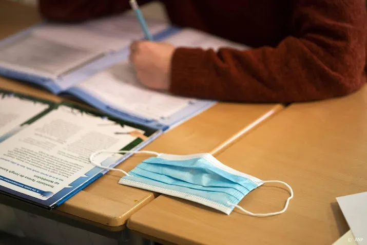 hof wijst bezwaren tegen mondkapjesregels af