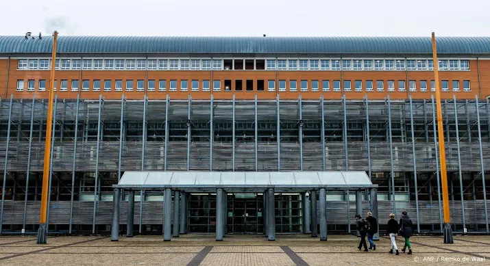 hof wil meer informatie in zaak over chroom 6