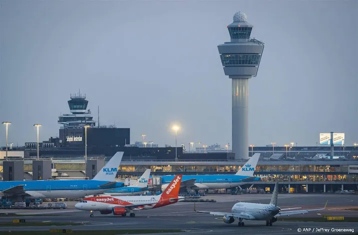 hoge raad doet uitspraak in slepende zaak krimpplan schiphol