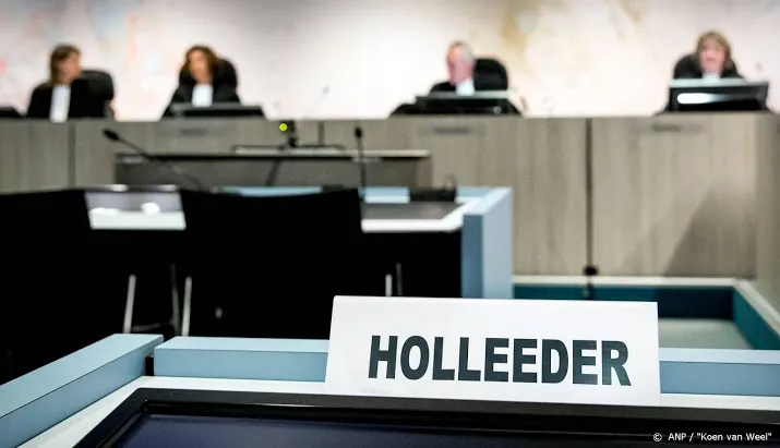 holleeder naar ziekenhuis geweest om medicatie