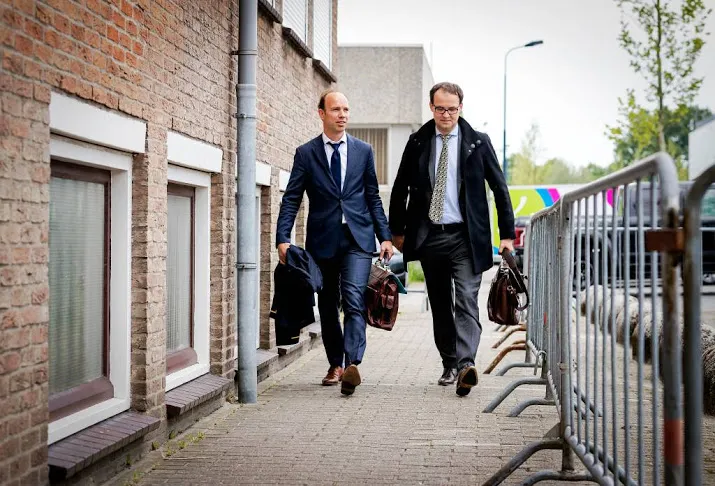 holleeder niet achter moord op cor van hout