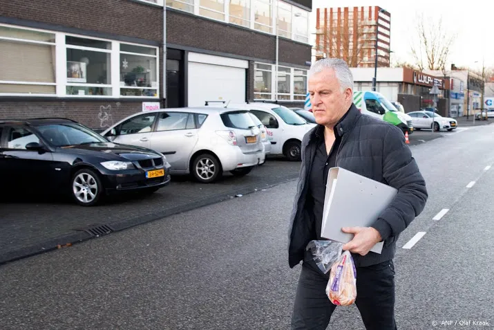 holleeder zwijgt over opname de vries