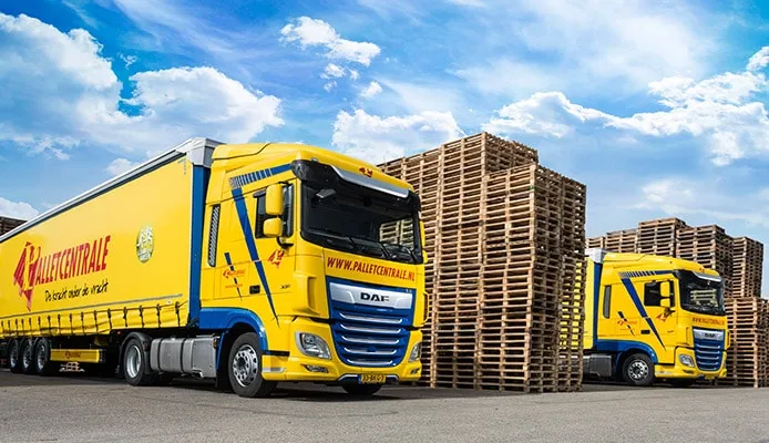 home palletcentrale vrachtwagens terrein