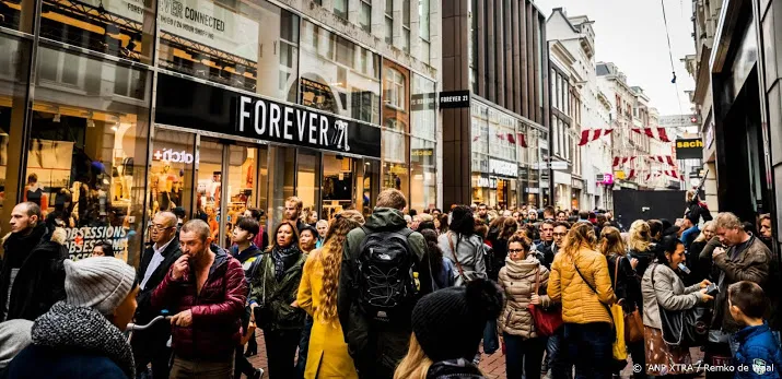 honderd winkels modeketen forever 21 dicht