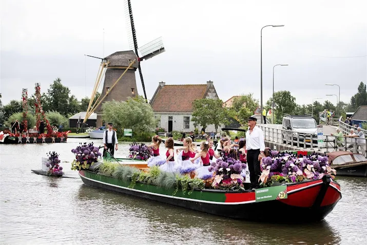 honderdduizenden bezoekers verwacht bij varend corso westland