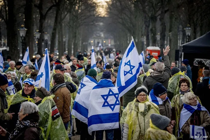 honderden demonstreren om internationale genocidezaak israel