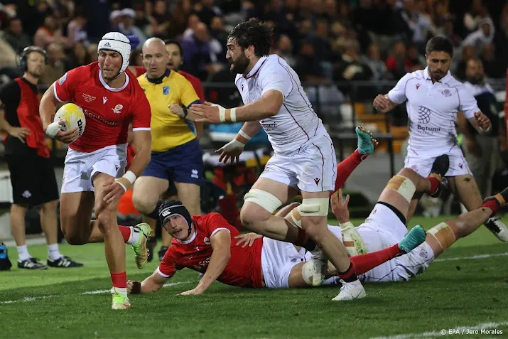 honderden rugbyers en voetballers met hoofdklachten naar rechter