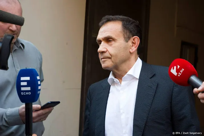 hongaarse zwembobo aangeklaagd in moordzaak