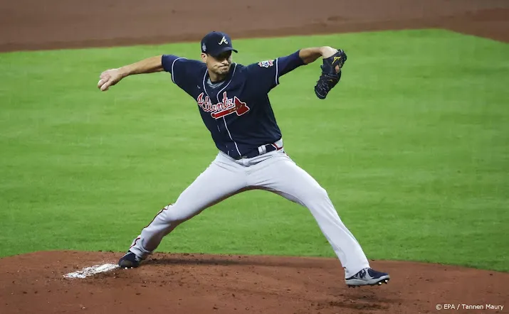 honkballers braves op voorsprong in world series