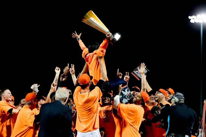 honkballers prolongeren europese titel