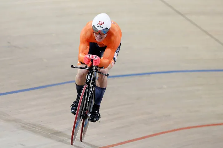 hoogland en lavreysen naar kwartfinales ek