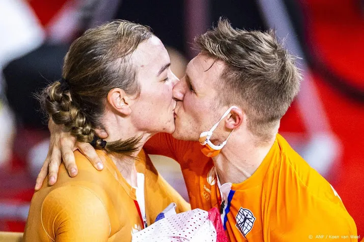 hoogland trots dat ik shanne mijn vriendin mag noemen
