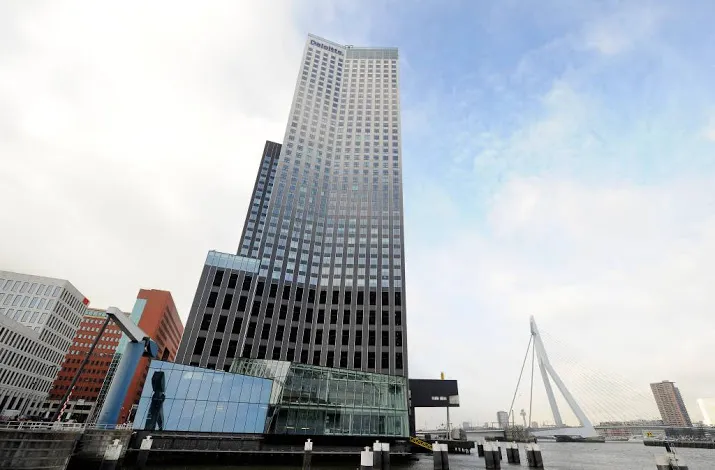 hoogste kantoor van nederland verkocht