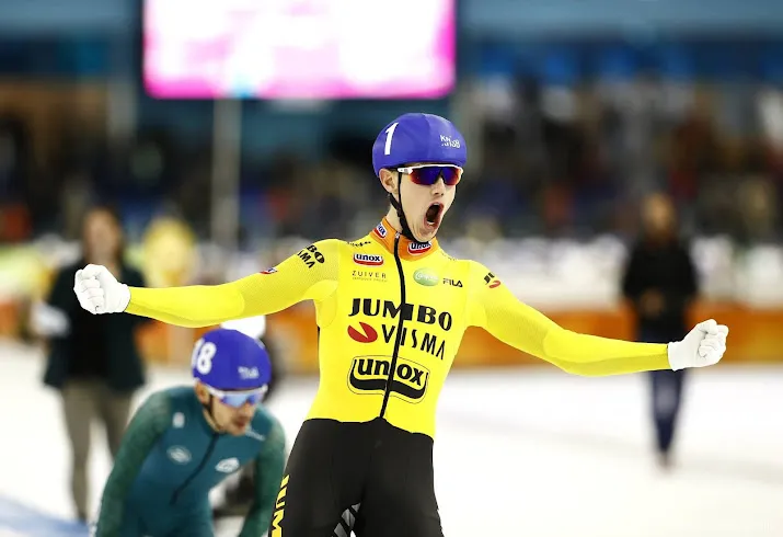 hoolwerf naar team reggeborgh om zich op massastart te richten