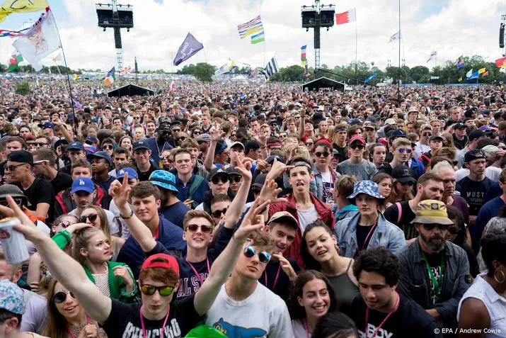 hoop op droog weer bij glastonbury