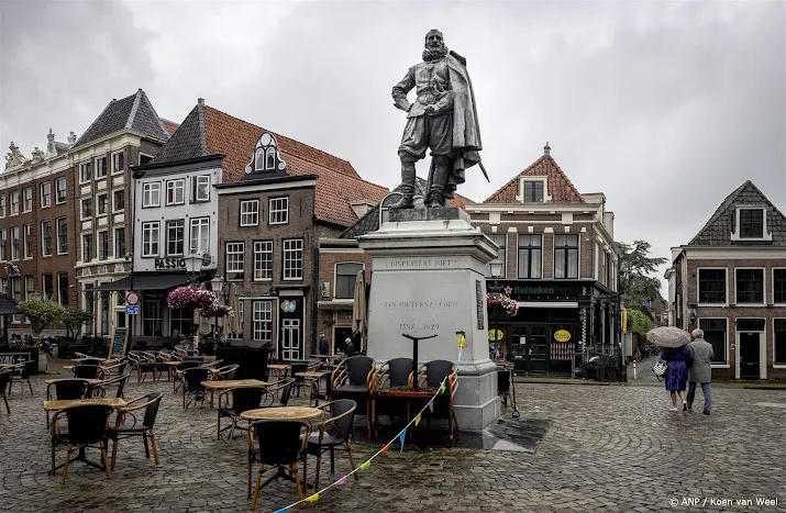 hoorn wacht nog met besluit over standbeeld j p coen