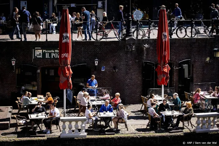horeca hoopt al tijdens poulefase ek op verdere versoepelingen