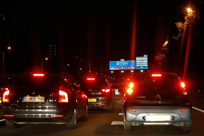 houd rekening met drukke avondspits