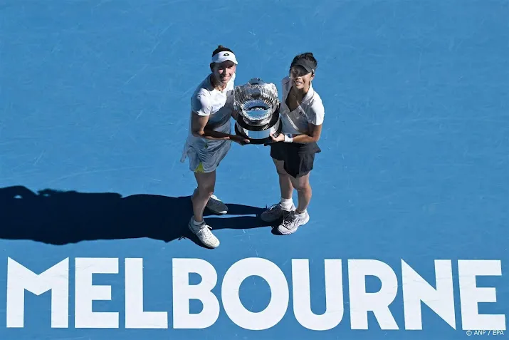 hsieh wint met mertens ook vrouwendubbelspel australian open