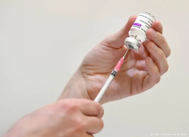 huisartsen zien angst bij 60 plussers voor vaccin astrazeneca