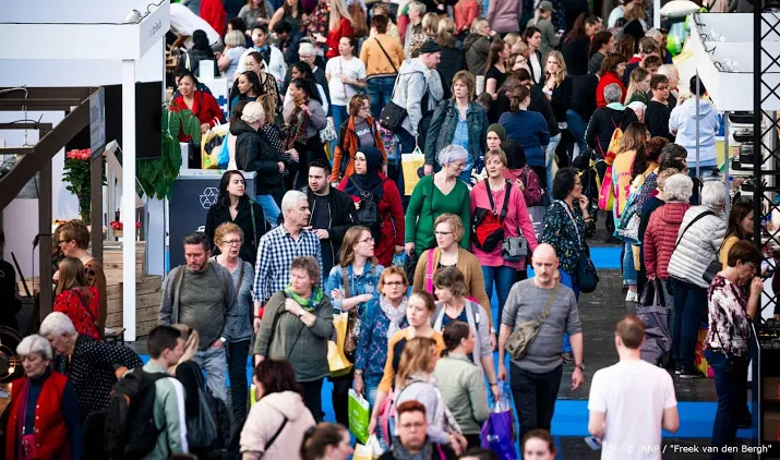 huishoudbeurs extra feestelijk door 75 jarig jubileum