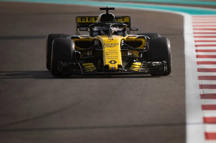 hulkenberg ongedeerd na dubbele koprol