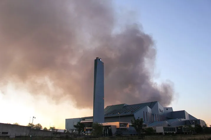 hulp defensie bij brand in afvalberg hengelo