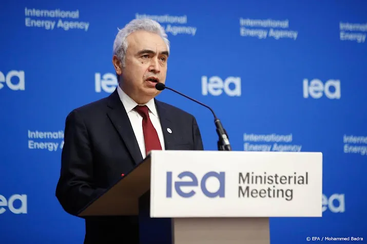 iea leden gaan veel minder olie en gas kopen van rusland