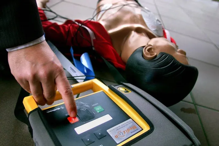 iedereen kan aed gebruiken bij reanimatie