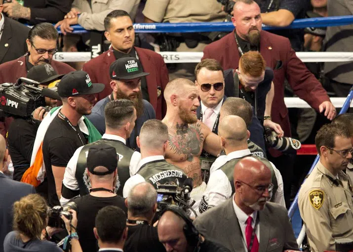 ierse vechter mcgregor terug in de kooi