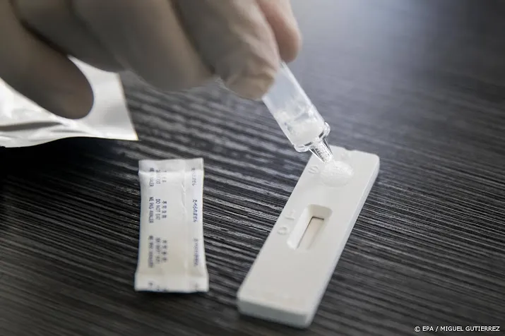 iets meer dan 55 000 nieuwe coronagevallen gemiddelde daalt