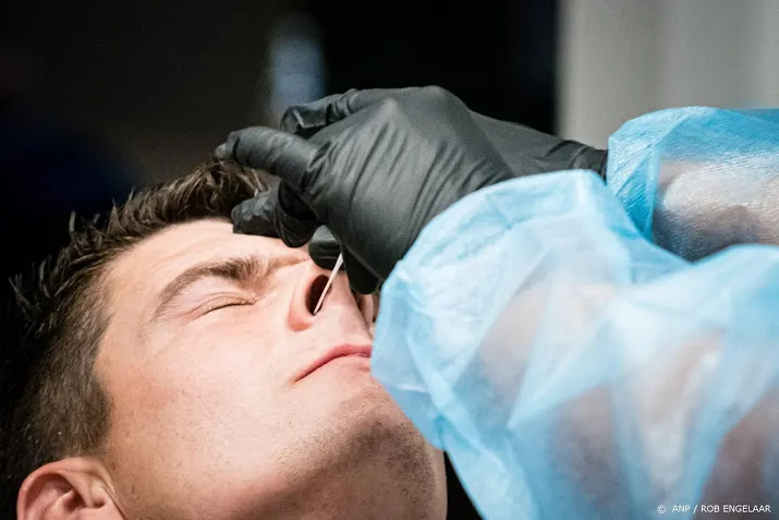 iets minder nieuwe coronabesmettingen gemeld