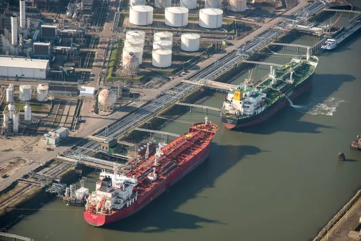 iets minder overslag voor rotterdamse haven