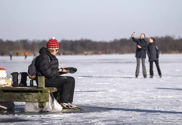 ijslaag gemiddeld 9 centimeter maar het blijft oppassen