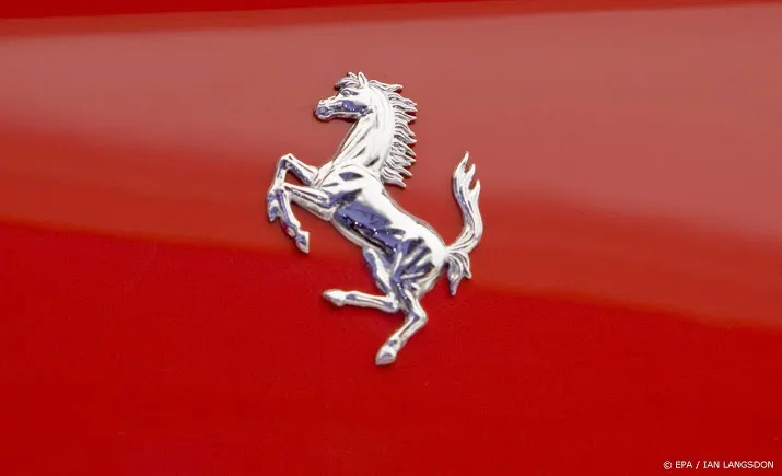 illegalen met ferrari naar engeland