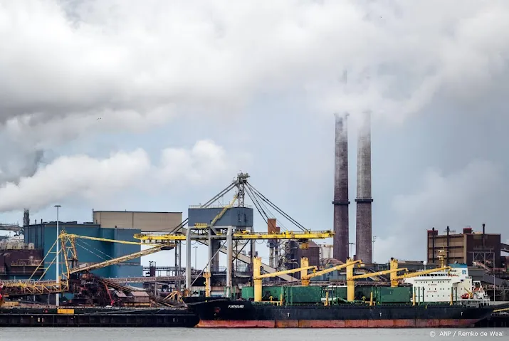 ilt onderzoekt beschuldiging dat tata steel afval in zee dumpt