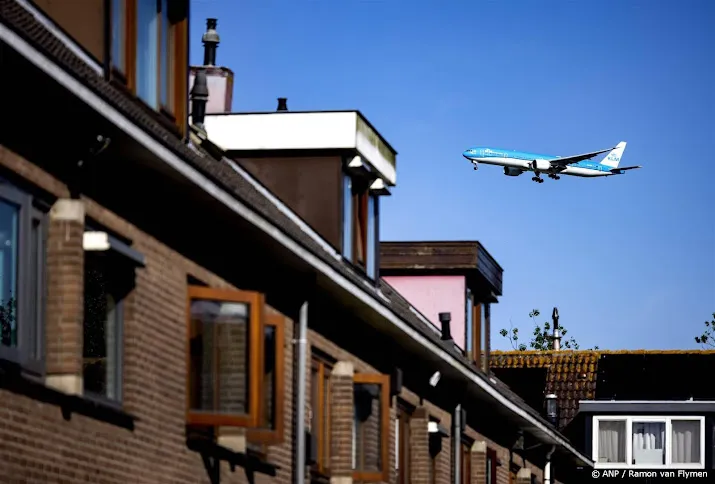 ilt ziet meer geluidsmeldingen schiphol terwijl vloot stiller is