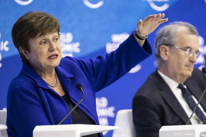 imf verlaagt vooruitzichten economie vs verwacht geen recessie