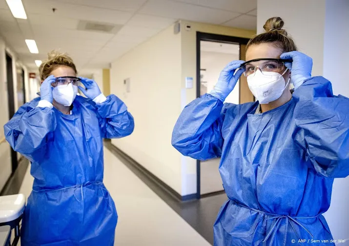 in aanloop naar kerst attenties voor zorgpersoneel en patienten