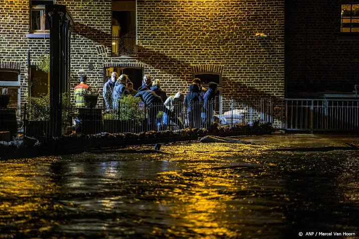 in limburgse heuvelland zit schrik er goed in door hoogwater