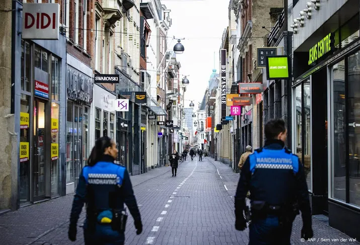 in week tijd 6423 boetes voor avondklok uitgeschreven