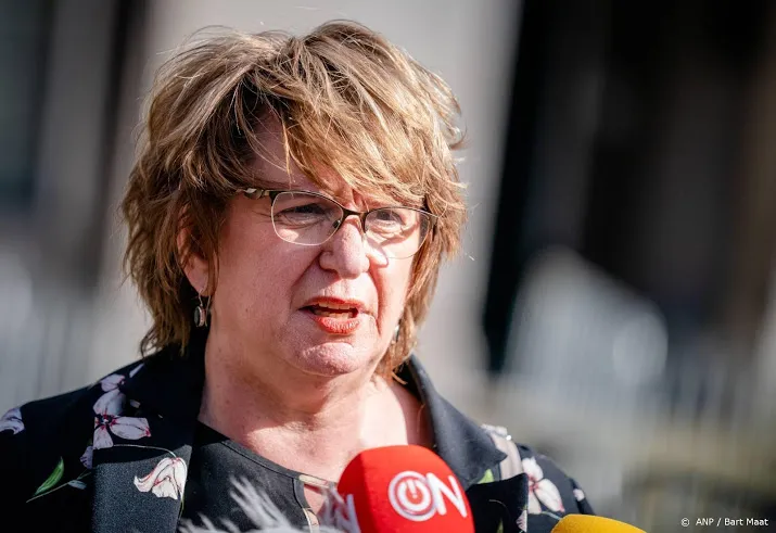 informateur hamer ontvangt fractieleiders zeven partijen
