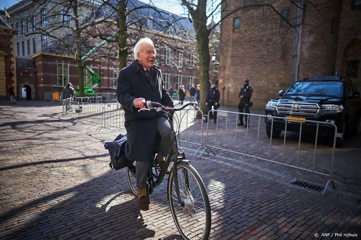 informateur tjeenk willink doet weer rondje langs alle partijen