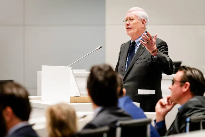 informateurs afstand maar niet te veel