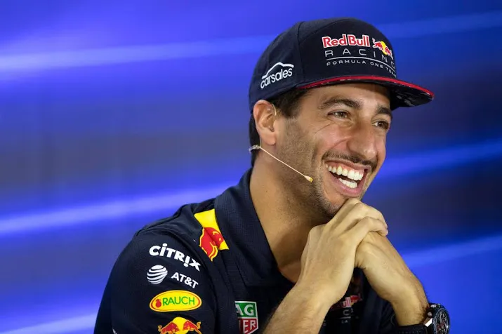 inhalige ricciardo lost verstappen af